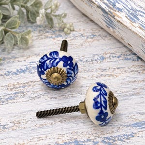 Floral Ceramic knob, Flower Drawer Pull, Vintage Blue door handle