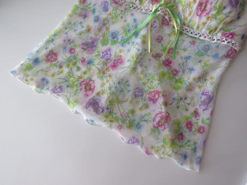 Vintage 00s Italian Intimissimi Wildflower Floral Mesh Bustier, Green and Pink, Bow, Crochet Details image 3