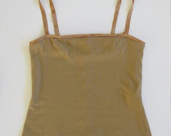 Canotta vintage italiana Alessandro Dell'Acqua 100% lana, minimal anni '90, color cammello.