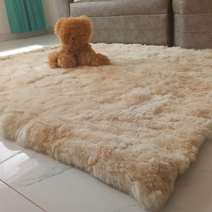 Super Alpaca fur rug - luxurious baby Alpaca   - Alpaca real fur rug, Plush very soft rug, Alpaca fur rug area soft flufly
