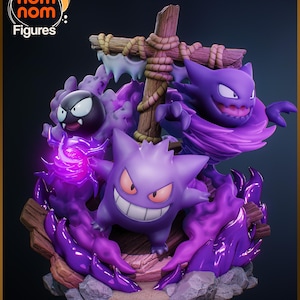 Puede incluir: Una figura con varios personajes que muestra tres criaturas fantasmales de color morado y negro con orejas puntiagudas y sonrisas amplias. Las figuras se sitúan alrededor de una estructura de cruz de madera desgastada, rodeadas de energía morada.