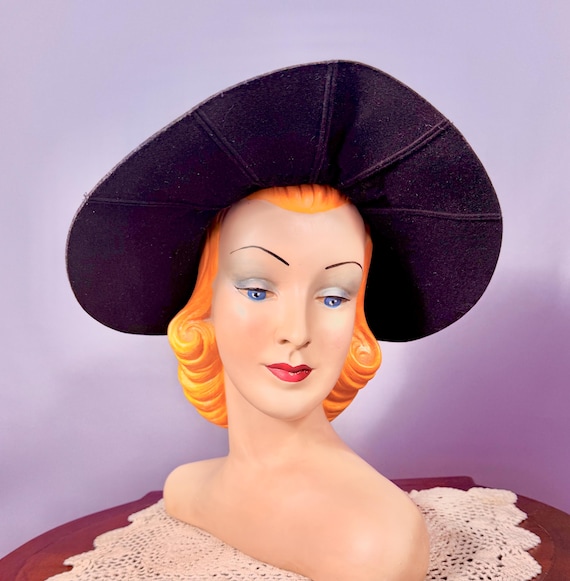 Vintage 1940s Felt Cartwheel  Hat 22 Inch