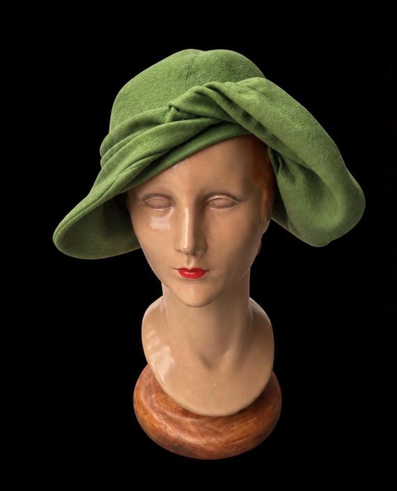 Vintage 1930s Green Felt Wide Brim Cloche
