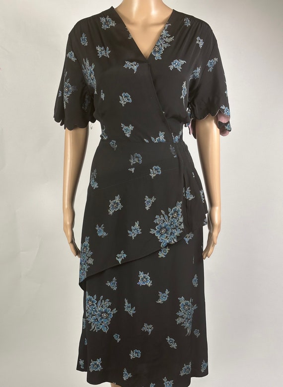 Vintage 1940s Rayon Black Floral Dress. Volup siz… - image 5