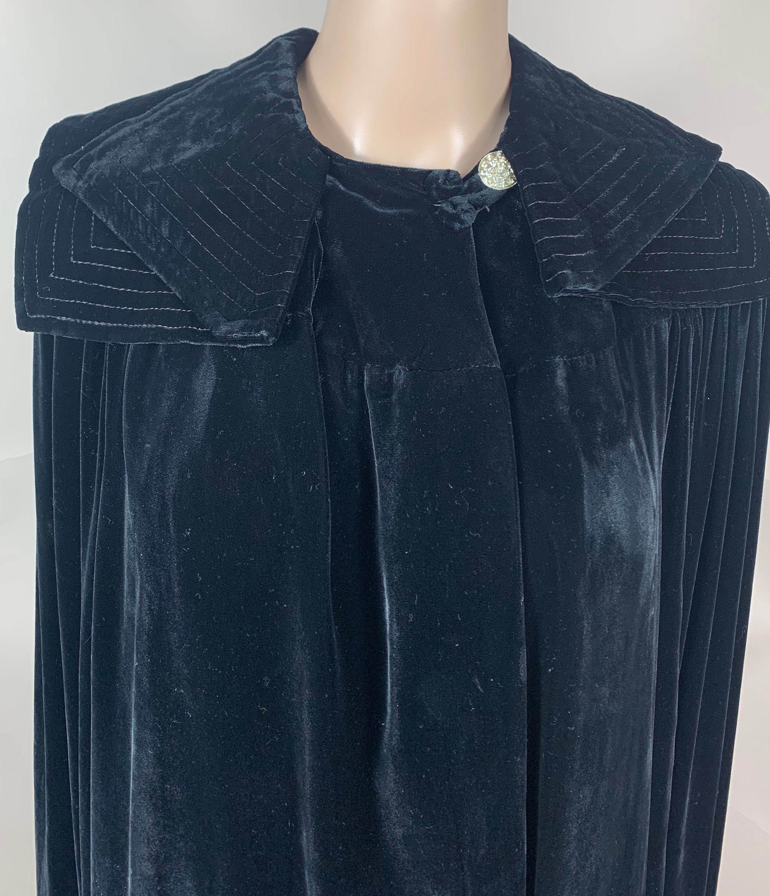 Vintage 1930s Black Velvet Opera Cloak One Size Fits All