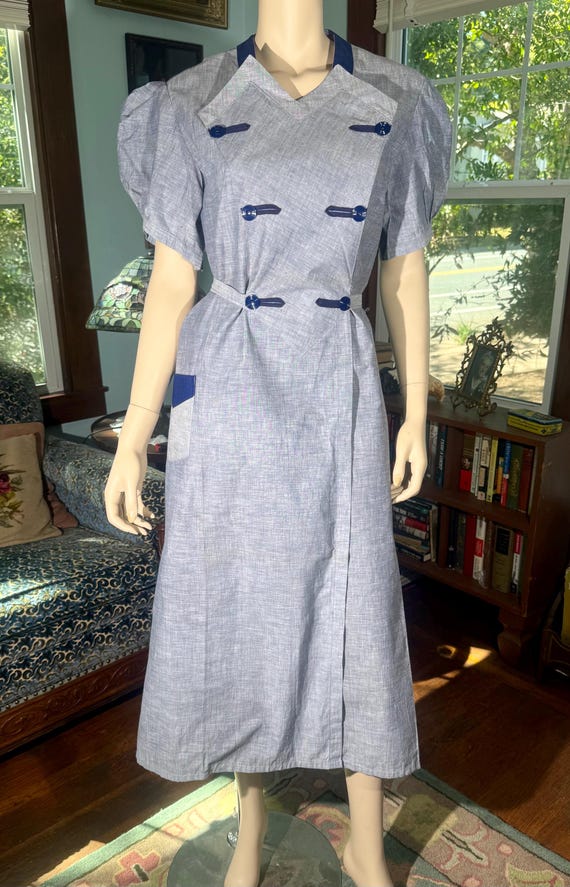 1930s French Perfumier’s Utility Uniform Dress Large
