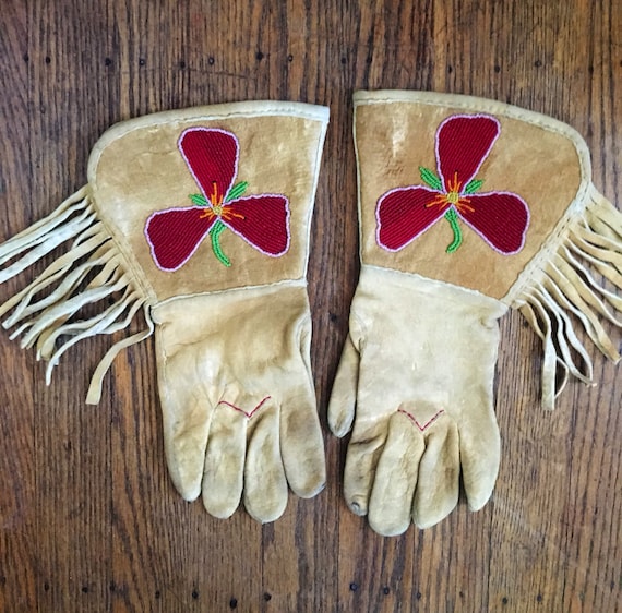 Vintage 1930s Native American Hand Beaded Riding Gloves Med/Lg