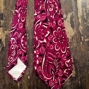 Vintage 1940s Magenta Silk Tie image 1