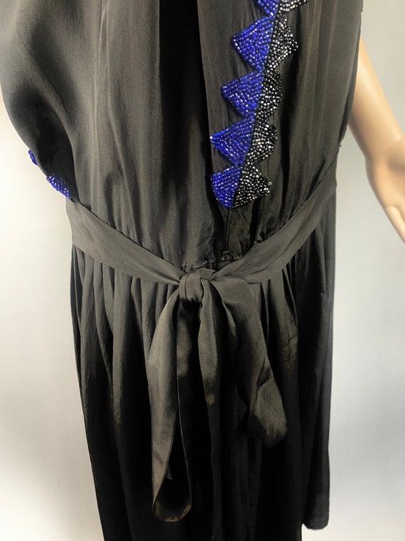 Vintage 1920s Black Silk Beaded Dress - image 4