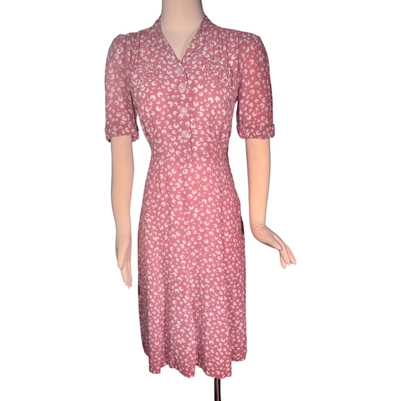 1940s Dusty Pink Dress w Heart Shaped Pockets Med