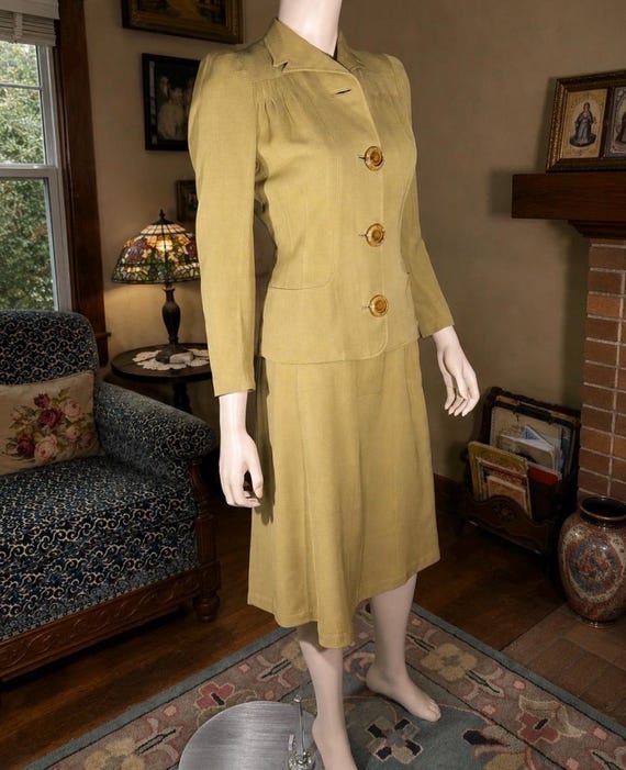 Vintage Late 1930s Womens Suit