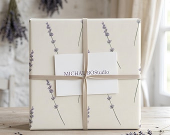 Papel de regalo floral de lavanda delicado, papel de regalo botánico, embalaje con flores moradas