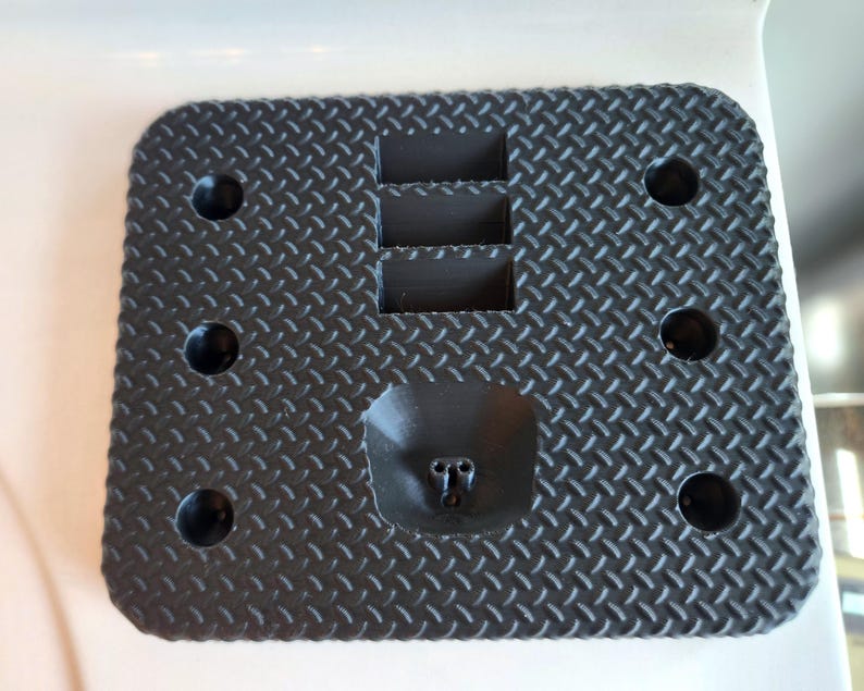 Freebird accesory organizer, empty top view