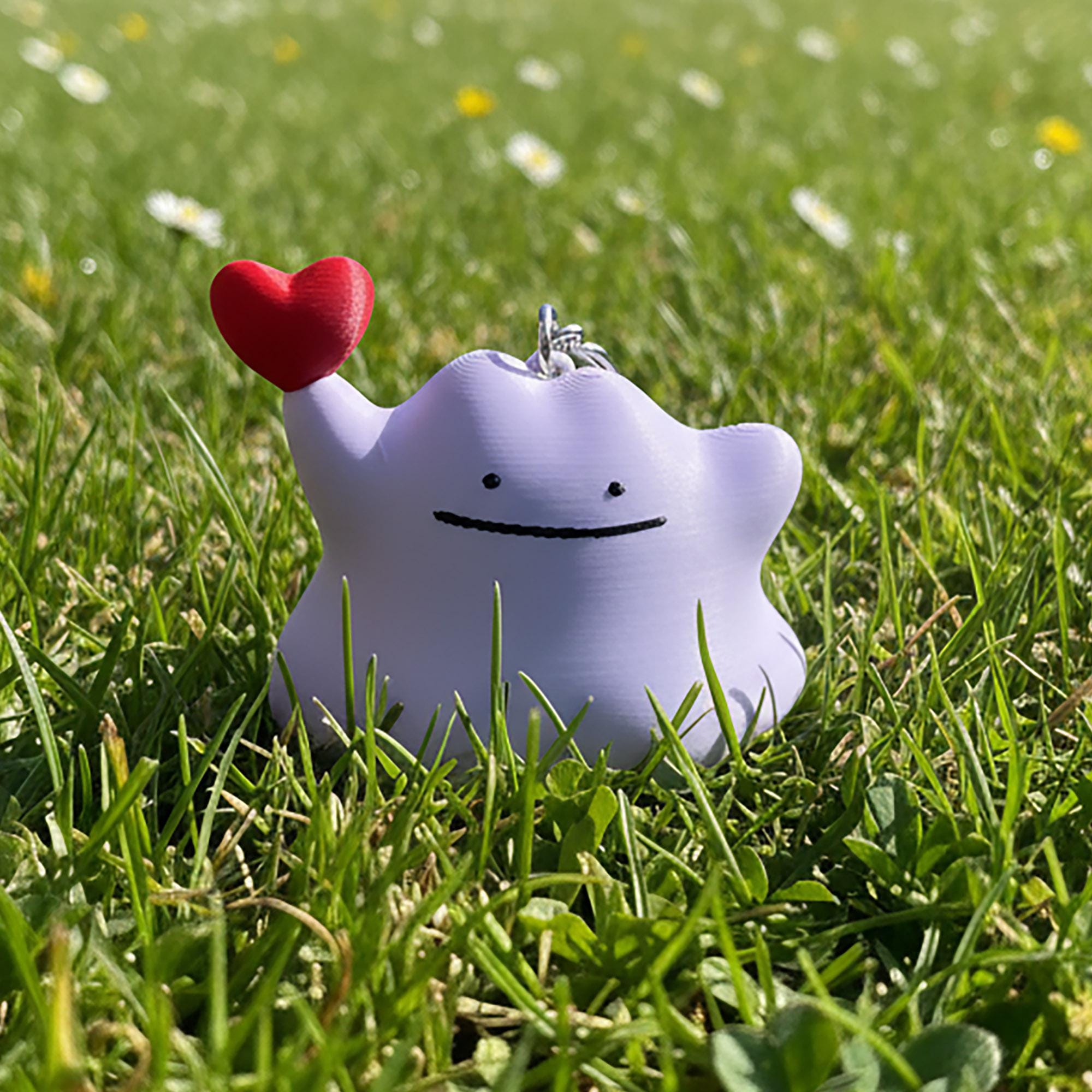 Ditto Holding Heart Keychain - Poko Style Chibi Monster Pendant