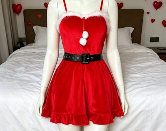 カスタマイズ可能、赤いサンタミニドレス（ケープ付き） - お祝いのクリスマス衣装