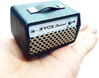 Miniature Amplifier VOX Student Stage Amp Scale 1:12 | Realistic Replica Mini Amp for Tiny Guitar, Dollhouse, Diorama and Action Figure