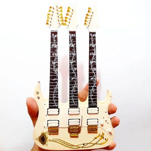 スティーブヴァイ　オマージュ　エレキギター　レプリカ　動作品　メーカー不明 Steve vai mini guitar - Etsy 日本