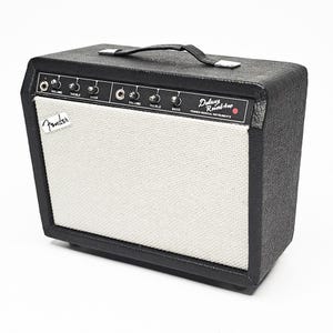 Miniature Amplifier Fe nder Deluxe 1:12 Scale | Realistic Tiny Amp Replica for mini Guitar, Dollhouse and Action Figure