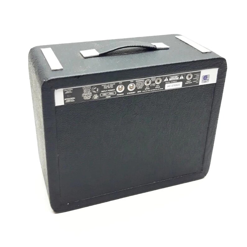 Miniature Amplifier Fe nder Deluxe 1:12 Scale | Realistic Tiny Amp Replica for mini Guitar, Dollhouse and Action Figure