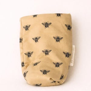 Koozie de lata hecho a mano imagen 10