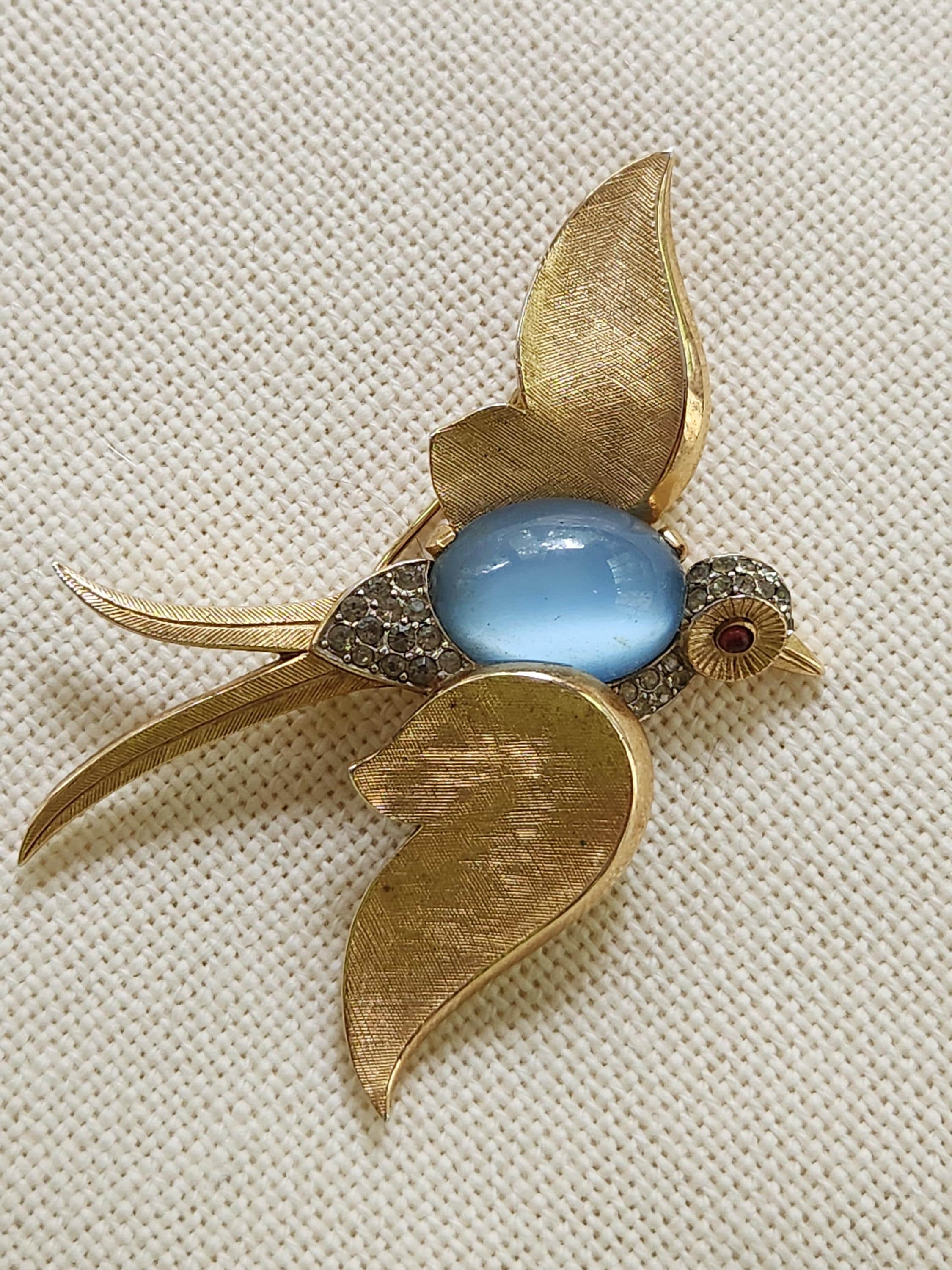 Vintage Trifari Brooches - Etsy