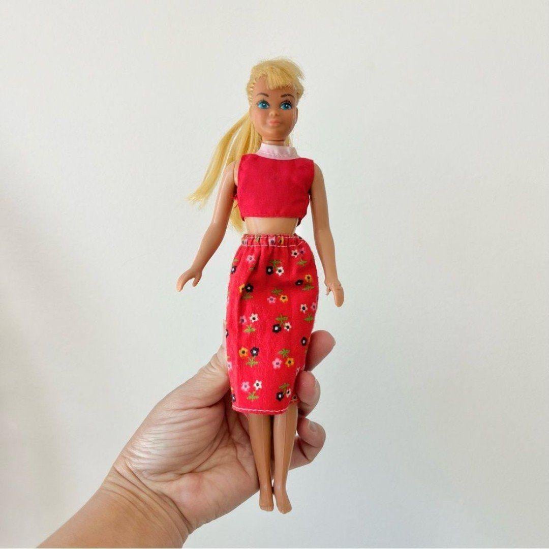 Poupée Barbie Mattel Philippines – Vintage H 29cm, Avec Vêtements, état Correct