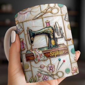 Może przedstawiać: Rustykalny drewniany znak z napisem "Welcome to our home" w białych literach. Znak ma postarzaną powierzchnię i prosty, zachęcający design, idealny do dekoracji wejścia.
