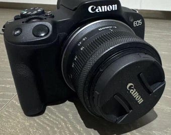 Canon EOS R50 Mirrorless Camera with 18-45mm Lens – Like New Condition