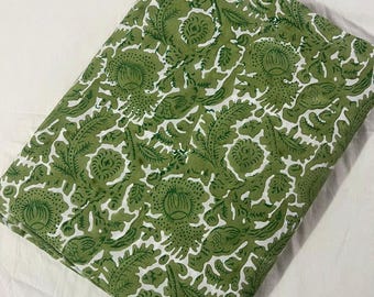 Groene katoenen stof met blokprint en bloemenprint ByYard, Indiase botanische bekleding, naaigaren Cottagecore boho