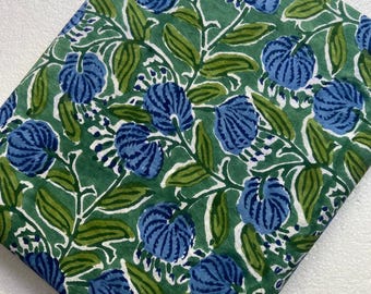 Blauwe katoenen stof met handbedrukte bloemenprint, op maat gesneden, Indiase groene botanische Jaipuri-printstof.