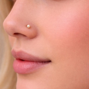 Gold Pearl Nose Stud – Tiny Pearl Nose Pin – Dainty Gold Nose Piercing Jewelry – Minimal Elegant Nose Stud for 14k gold stud solid
