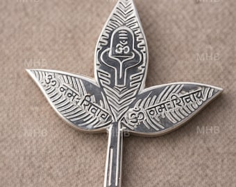 Silver Bel patra/Bilva Leaves for Lord Shiva Pooja 1 pcs. Size- 3.5 cm
