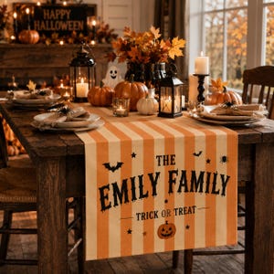 Camino de mesa personalizado para Halloween, camino de mesa personalizado con nombre familiar, decoración de mesa para pedir dulces, decoración de comedor de Halloween estilo granja