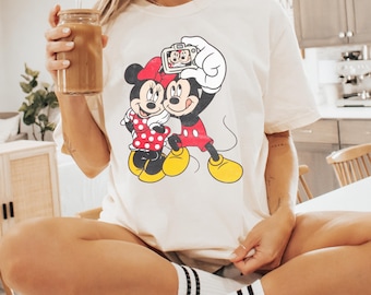 Comfort Colors® Retro Mickey Minnie Couple Shirt, Disney Matching Shirts, Disney Mickey Minnie Mouse Selfie Pose, Disneyland Vacation Outfit