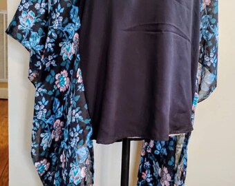 Poncho upcyclé noir/fleurs taille L