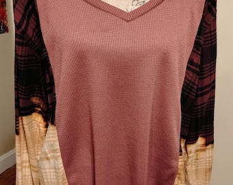 Flanelle blanchie recyclée associée à une chemise gaufrée de couleur corail foncé Taille XL