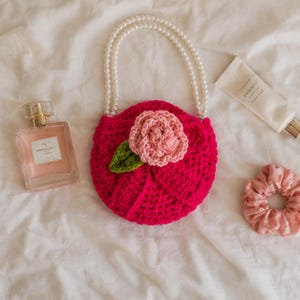 Crochet Pouch Pattern for Women Mini Floral Cosmetic Drawstring Pouch Boho Crochet Makeup Handbag DIY Handmade Crochet Purse Gift