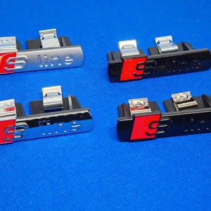 1 S Line logotyp grill emblem S Line blank svart-krom-silver matt-matt svart