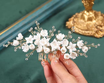 Elegante Blumen Braut Haarkamm, Kristalle Hochzeit Haarkamm, Handgemachte weiße Blume Haarteil, Romantische Gold Keramik Braut Haarschmuck