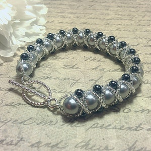 Tutorial PDF Right Angle Weave Swarovski Pearl Braided Bracelet with a Glass Seed Bead Overlay, Instant Download image 3