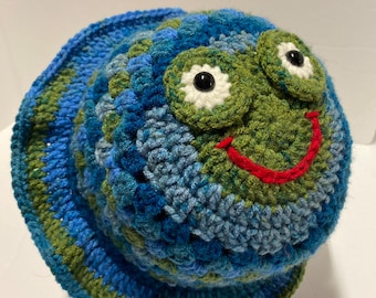 The Smiley Frog Crochet Bucket Hat PATRÓN #24 (disponible de forma gratuita, detalles a continuación)