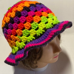 The Power Flower Crochet Bucket Hat PATTERN 25 available for - Etsy