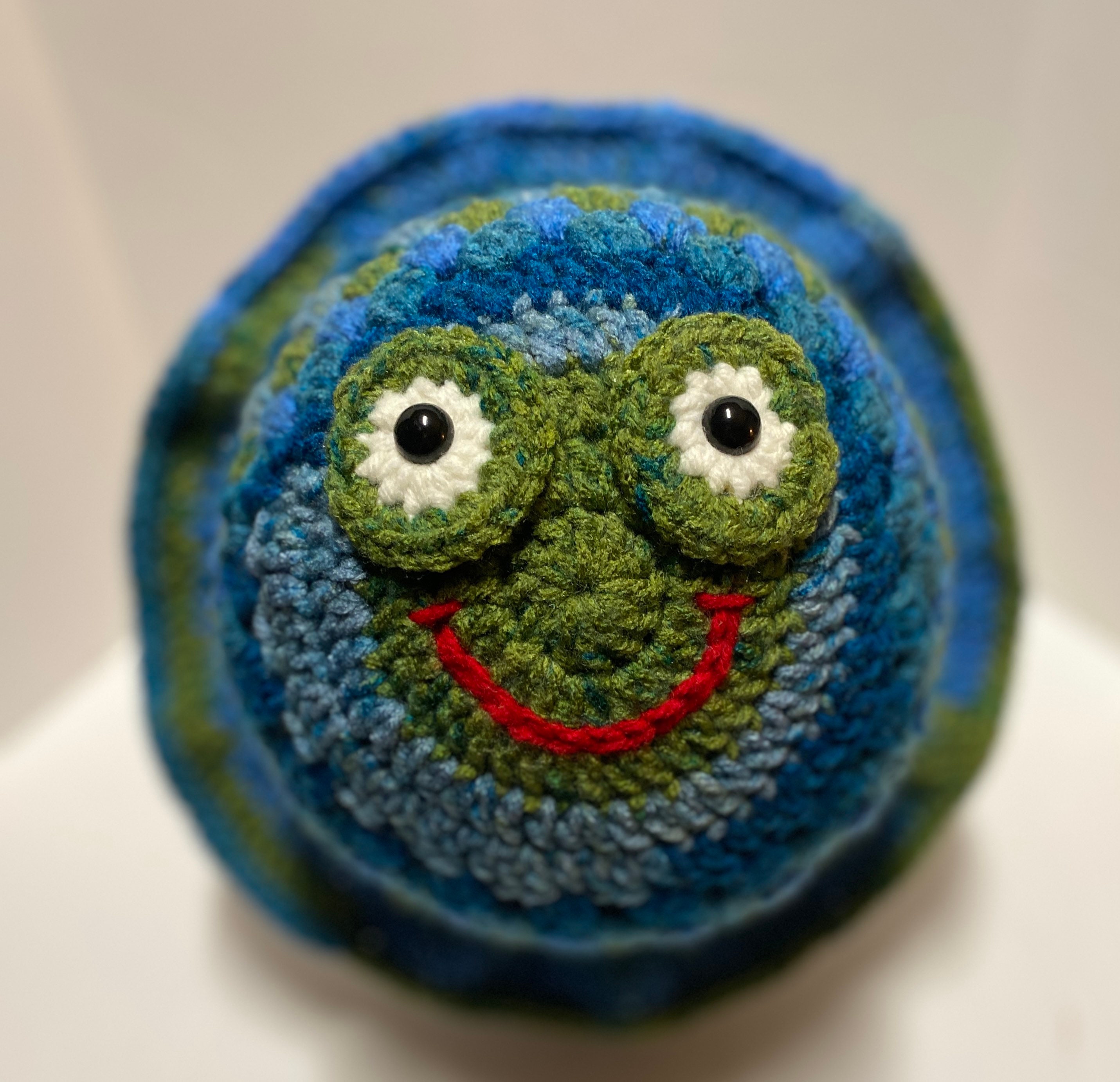 The Smiley Frog Crochet Bucket Hat PATTERN 24 available for - Etsy