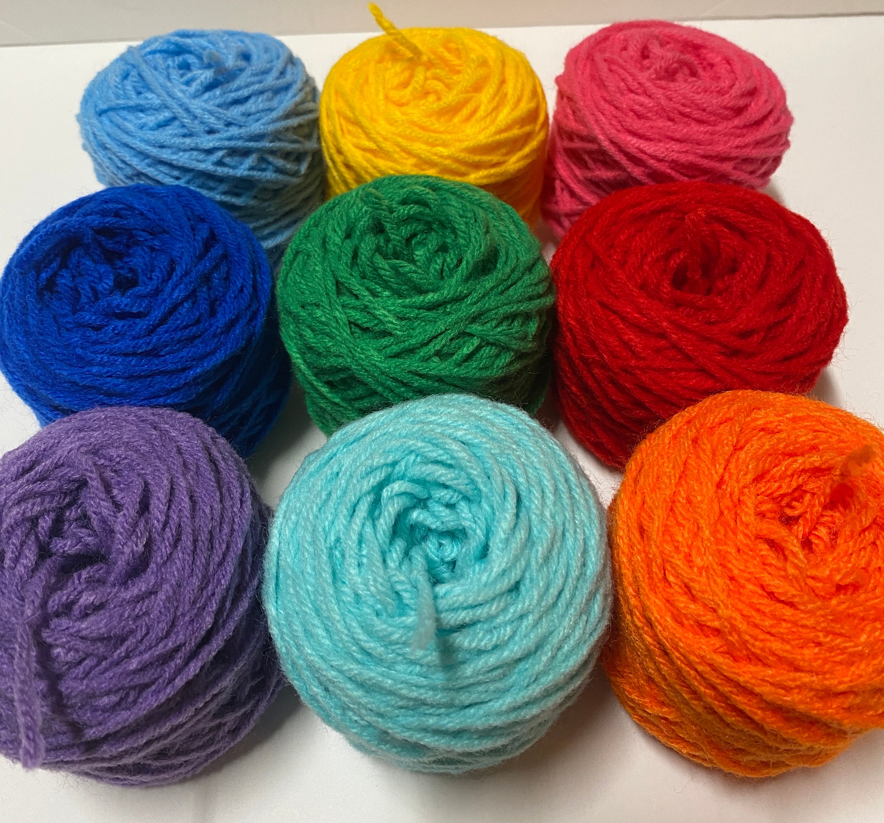 Mini Yarn Cakes 9 1oz 28g 100% Acrylic Yarn Bee Rainbow 