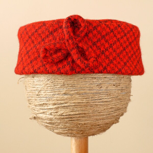 1960s Pillbox Hat / 60s Plaid Hat // The Fact Checker Hat