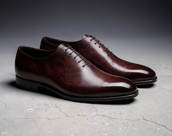 Goodyear welted heren bordeaux gearceerde leren formele schoenen met veters.