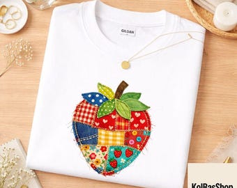 Strawberry Patchwork Sweatshirt, Cute Cottagecore Crewneck, Quilted Farmhouse Berry Tee, Aesthetic Fruit Sweatshirt, Cozy Gift for Her