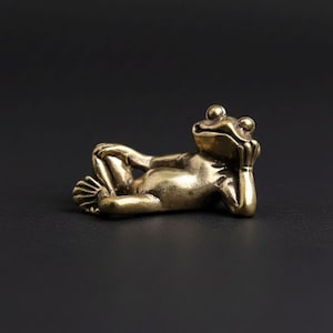 Thinking Frog Brass Figurine, Vintage Metal Reclining Animal Sculpture, Mindful Desk Decor Gift