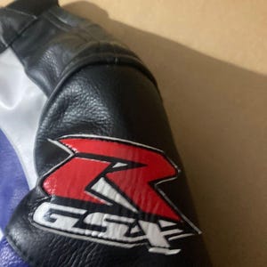 Suzuki GSXR Leather Motorbike Racing Leather jacket , CE Protectors image 15