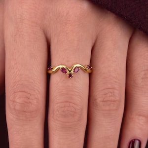 14K Solid Gold Curved Ruby Wedding Band | Chevron V Shaped Ring